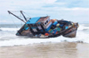 Kundapur: Five rescued as fishing boat collides ashore near Hangarakatte; Rs 10 lakh loss